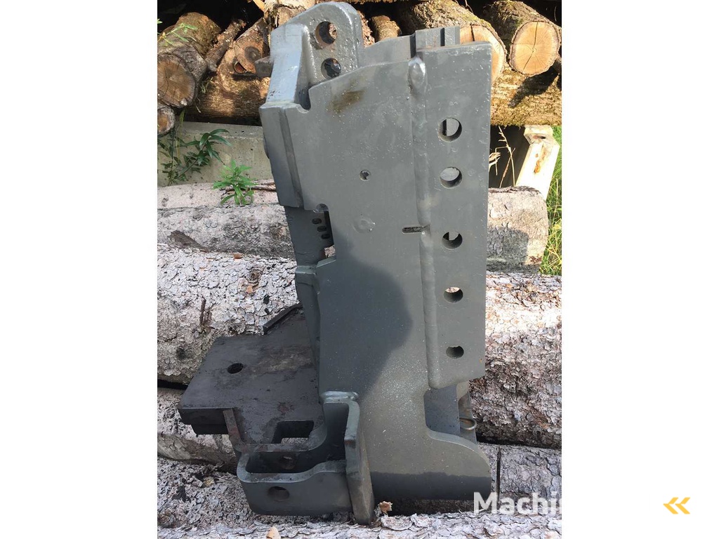 Claas Arion 640 - 2009 - Aanhangerstandaard en trekstang