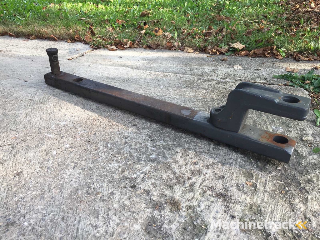 Claas Arion 640 - 2009 - Aanhangerstandaard en trekstang