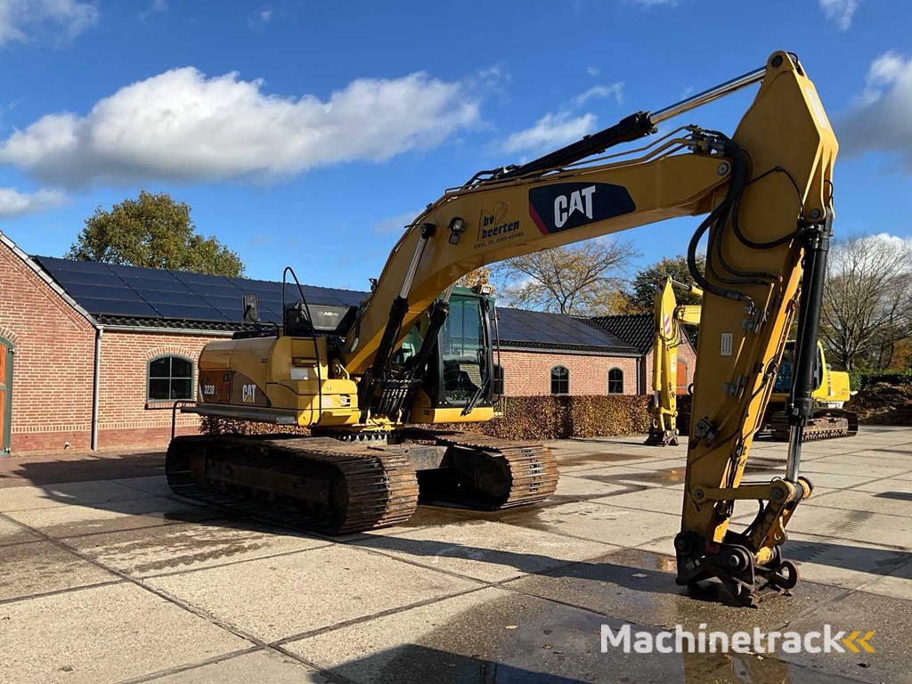 Caterpillar 323D L Rupsgraafmachine