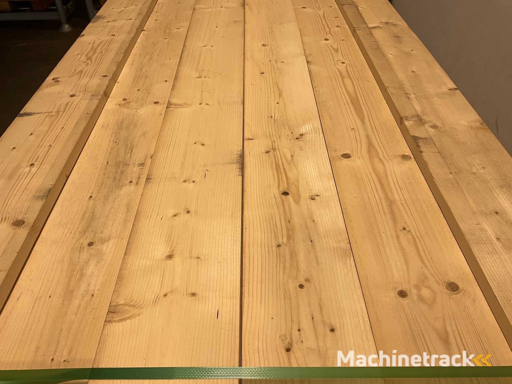 Planed spruce board 360x20x3 cm (75x)