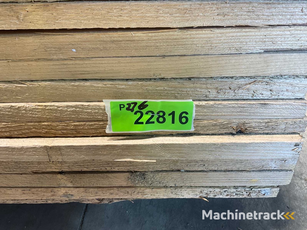 Spruce shelf 450x20x2.2 cm (79x)