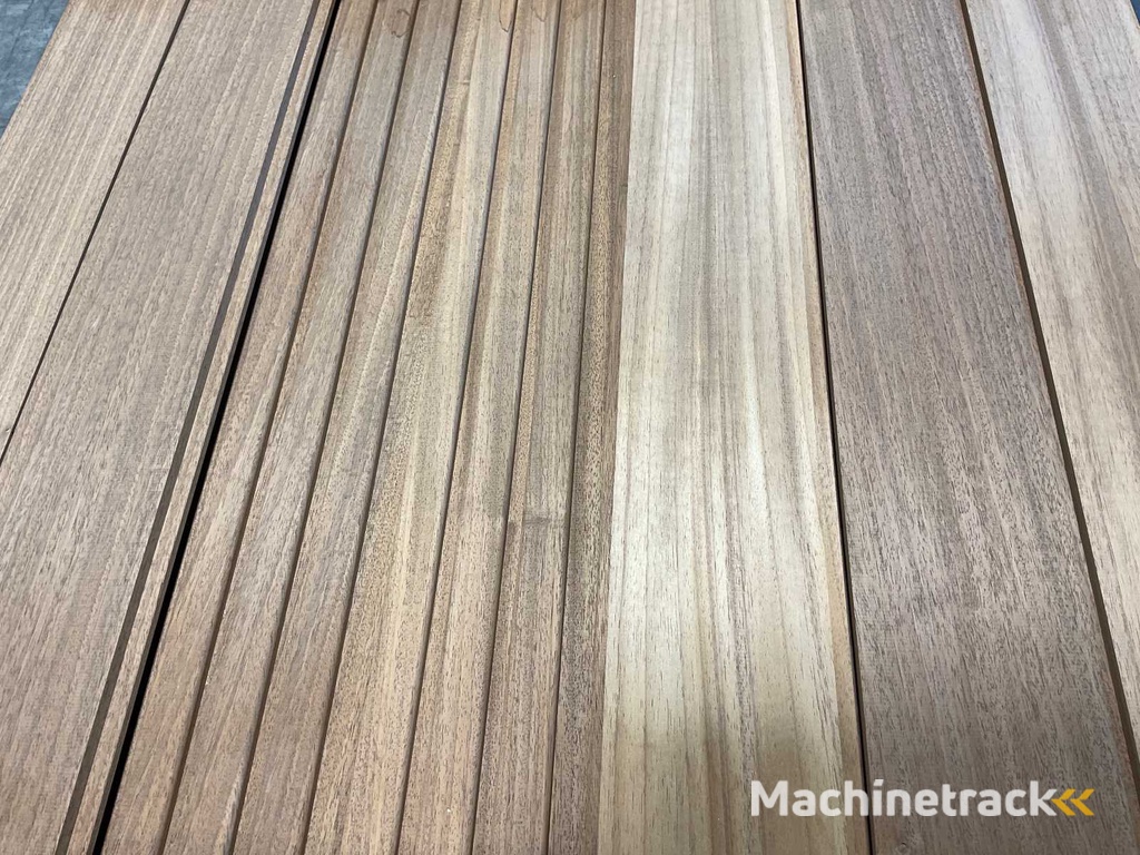 ThermoWood Ayous Rib3 Verkleidung 390x14,5x2,2 cm (30x)