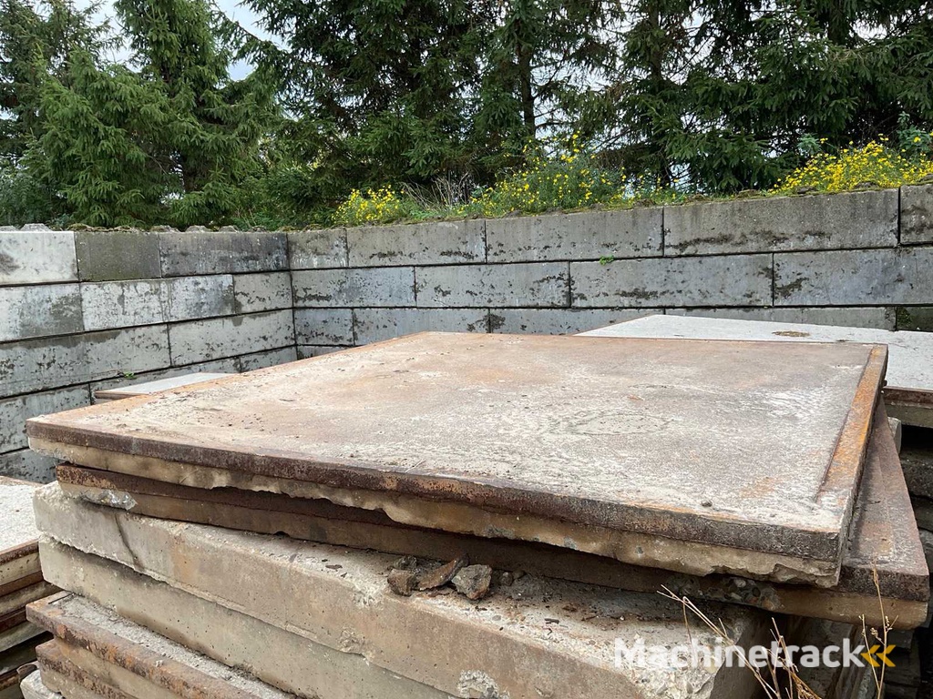 Stelcon Concrete Slab (19x)