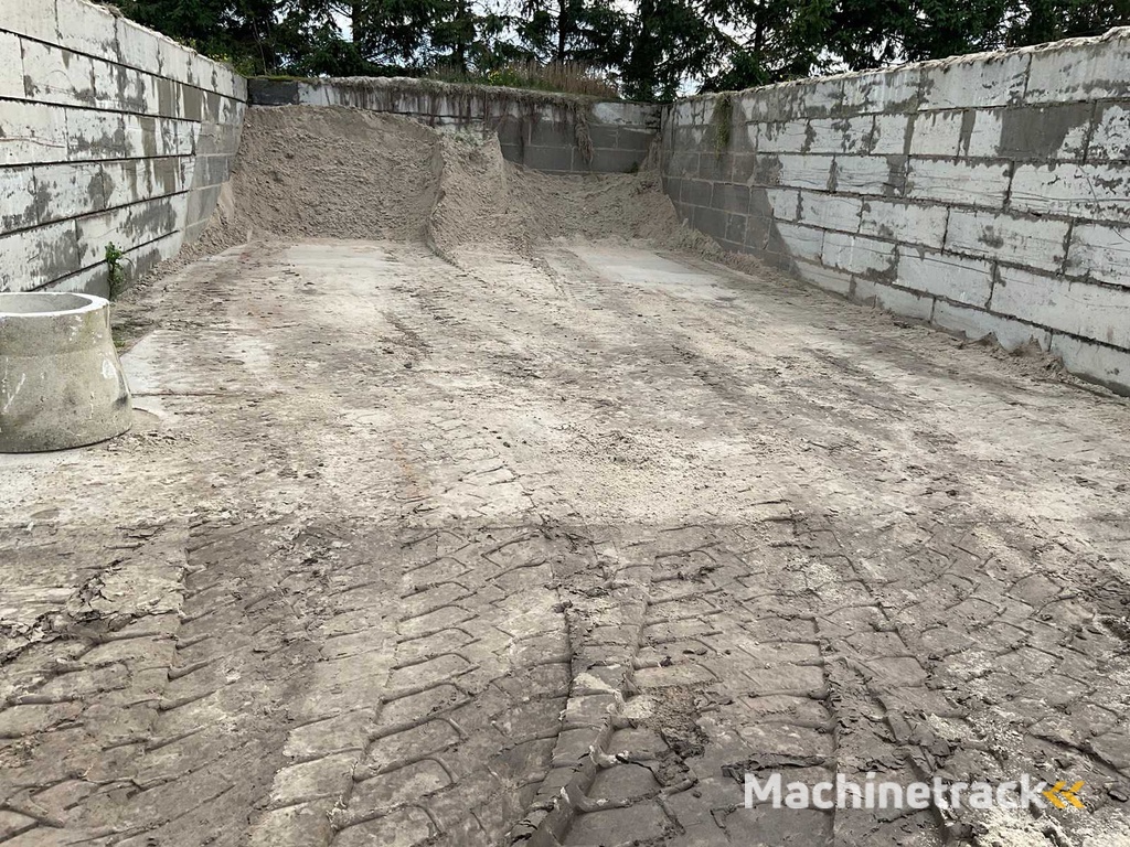 Stelcon Concrete Slab (19x)