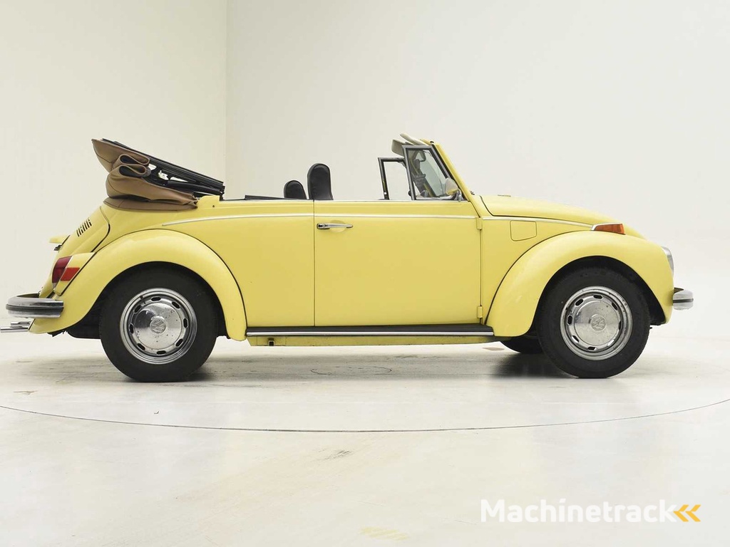 VOLKSWAGEN BEETLE CONVERTIBLE