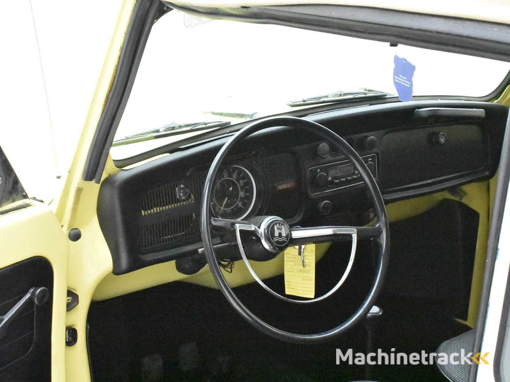 VOLKSWAGEN BEETLE CONVERTIBLE