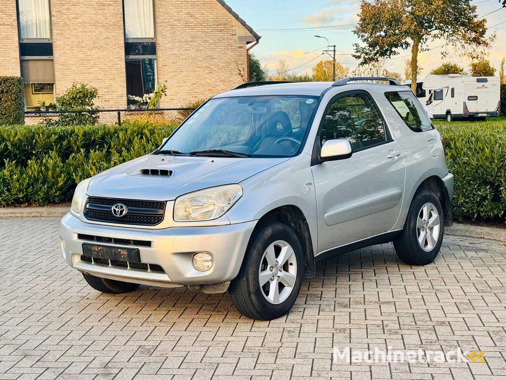 2004 Toyota RAV4