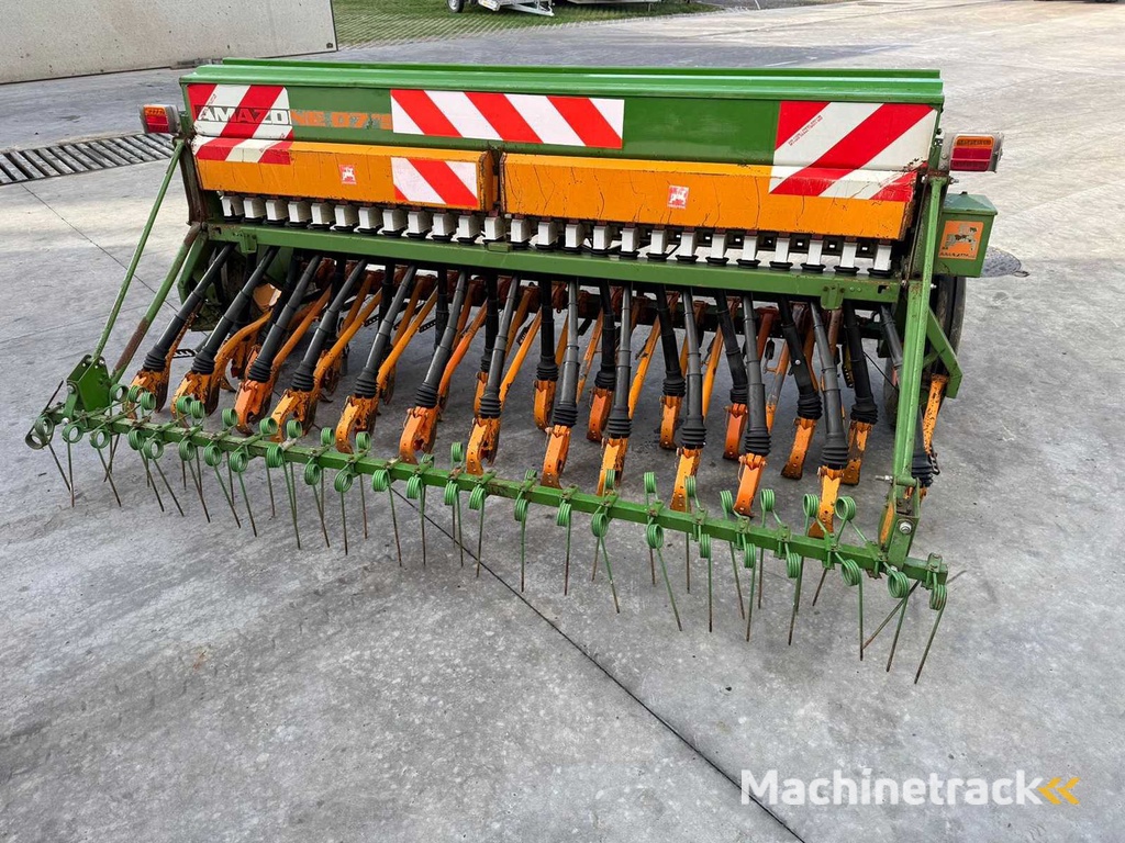 Amazon - D7/30 - Precision Seeder