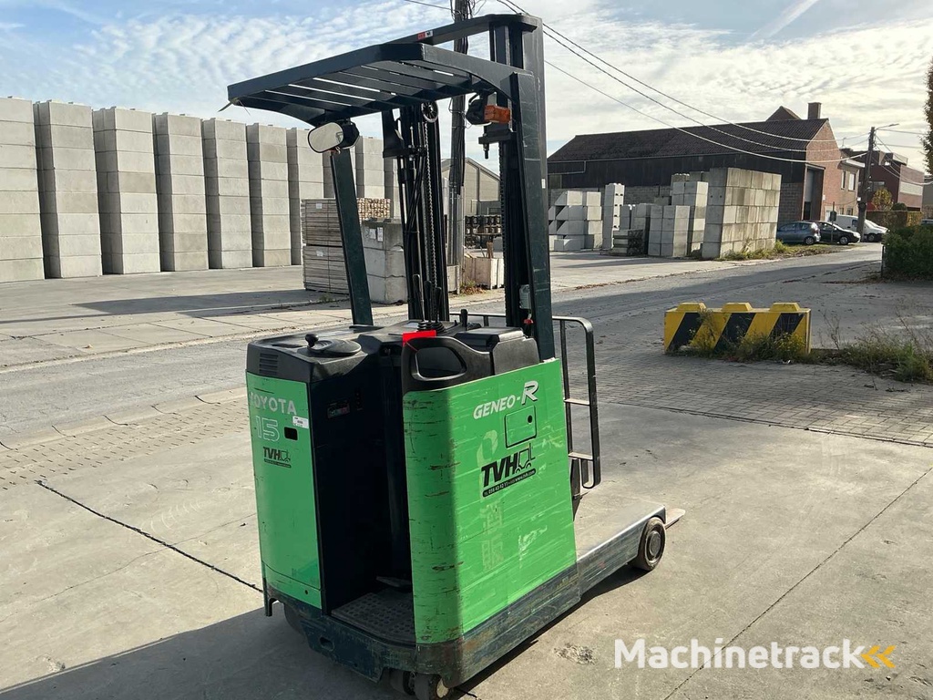 2007 Toyota Geneo-R 15 Reach truck