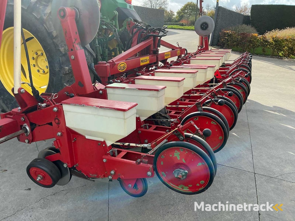2005 Gilles C-Precis+ Precision Seeder