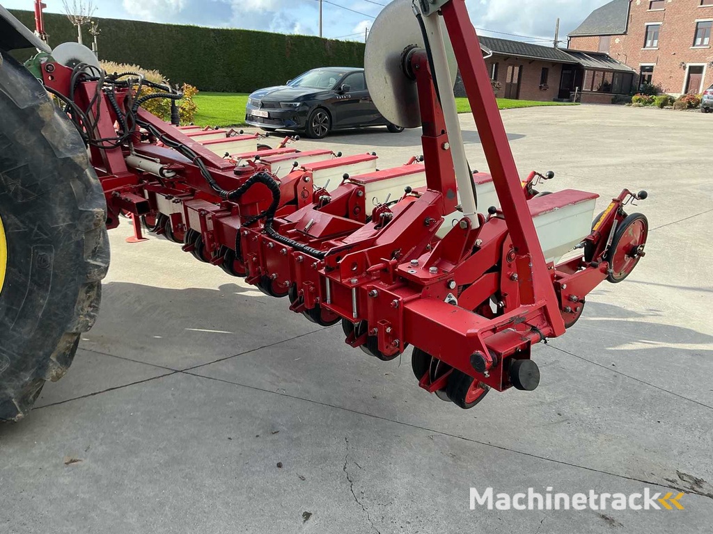 2005 Gilles C-Precis+ Precision Seeder