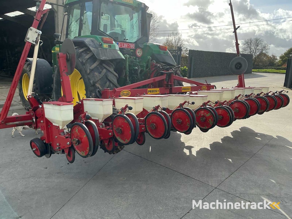 2005 Gilles C-Precis+ Precision Seeder