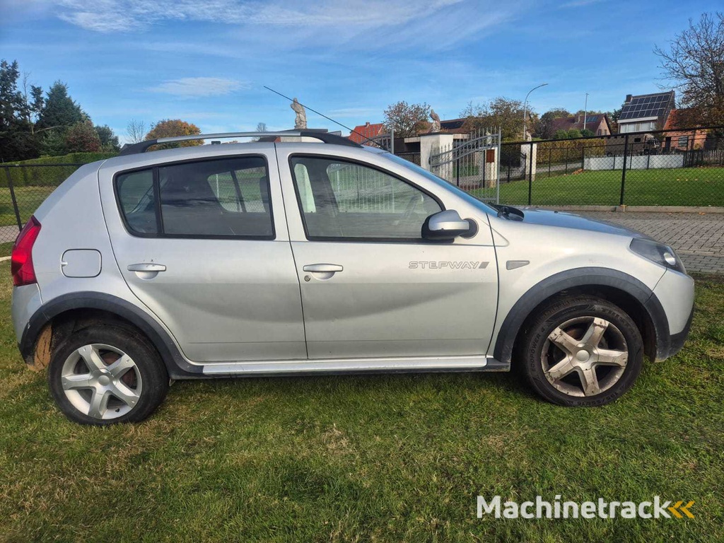 Dacia Sandero PKW 2012
