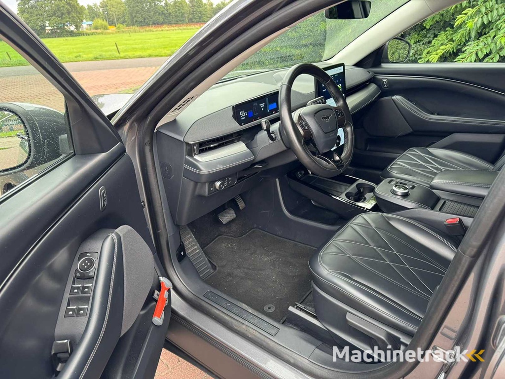 Ford Mustang Mach-E Extended RWD 98 kWh L-842-PD