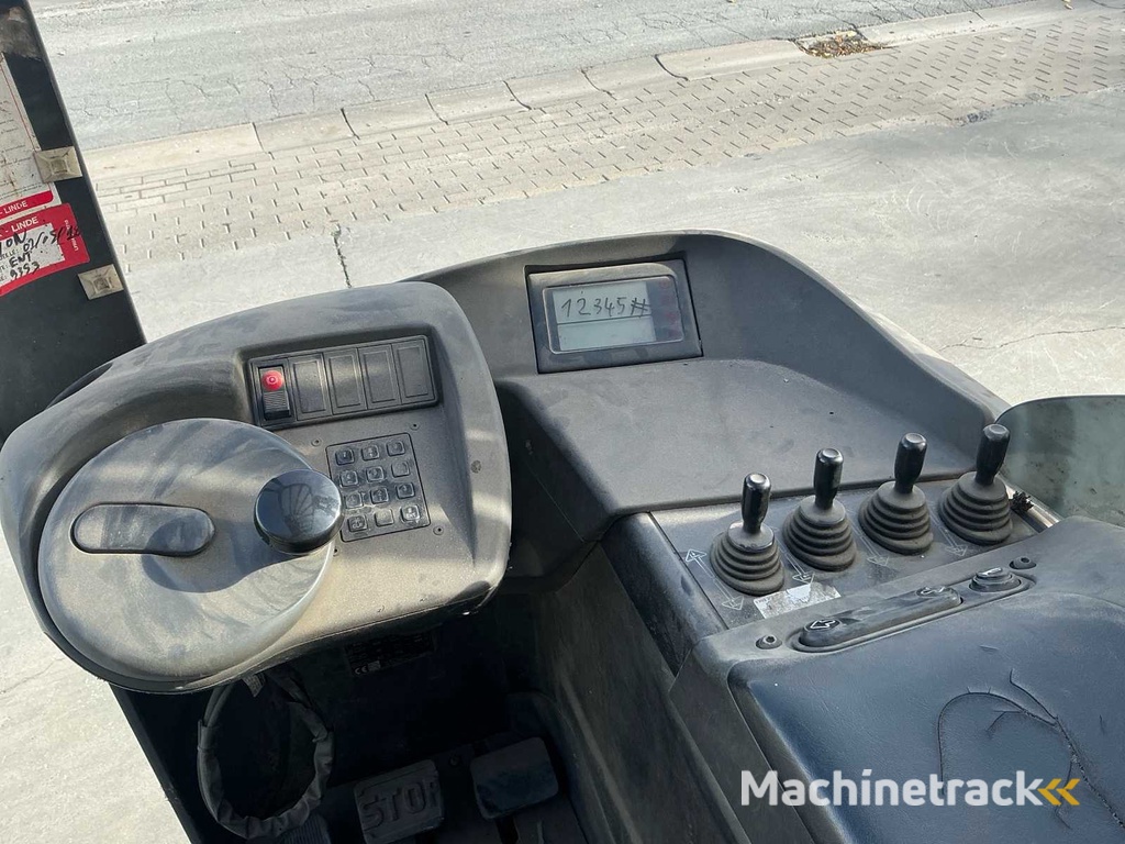 2011 Linde R14-S12 Reach truck