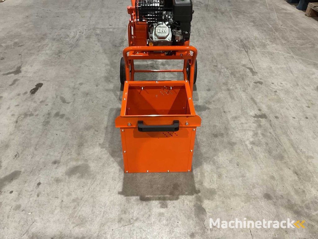 2025 - RTE 6779 Wood chipper