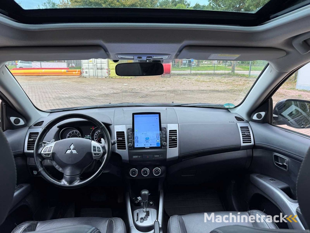 Mitsubishi Outlander 4x4 LPG G3 2.4 Intense+ 96-KLK-1