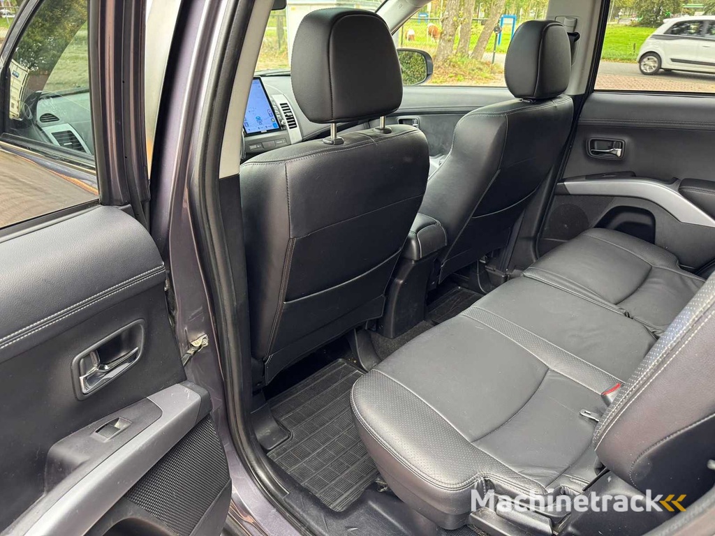 Mitsubishi Outlander 4x4 LPG G3 2.4 Intense+ 96-KLK-1