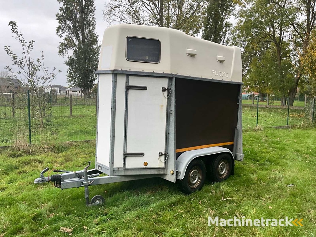 1994 Packo F1 Horse Trailer