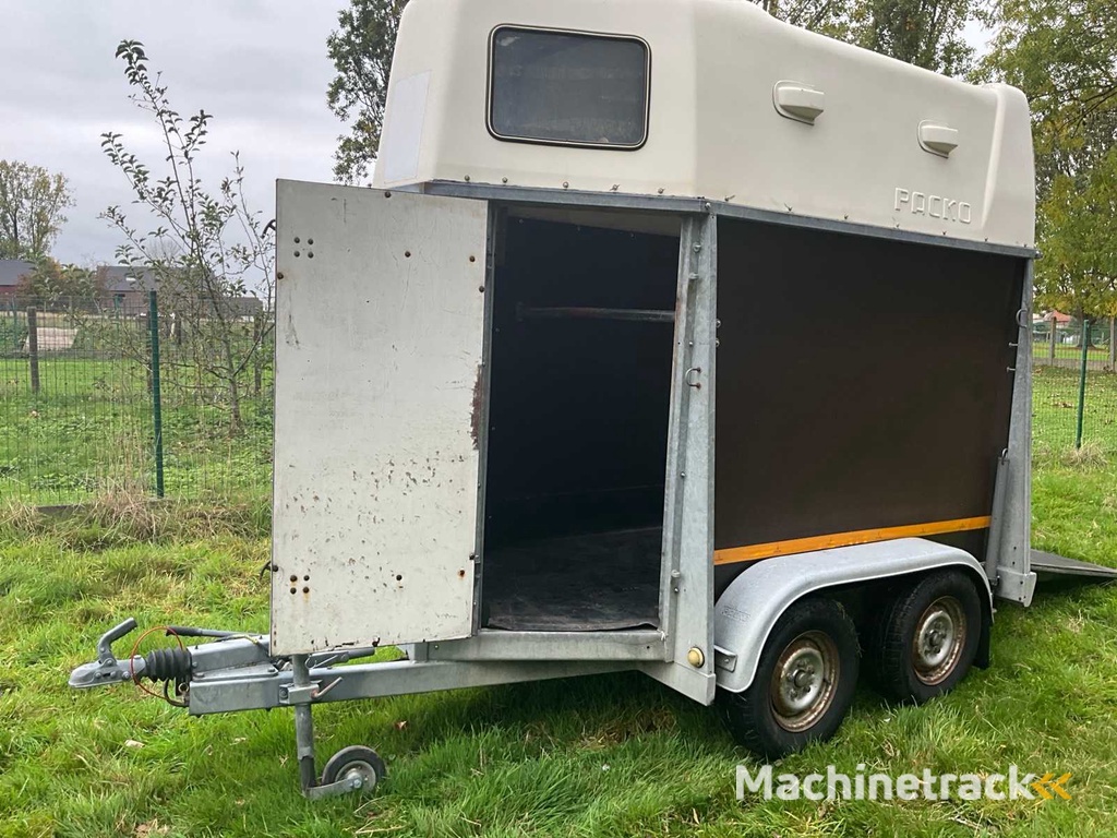 1994 Packo F1 Horse Trailer