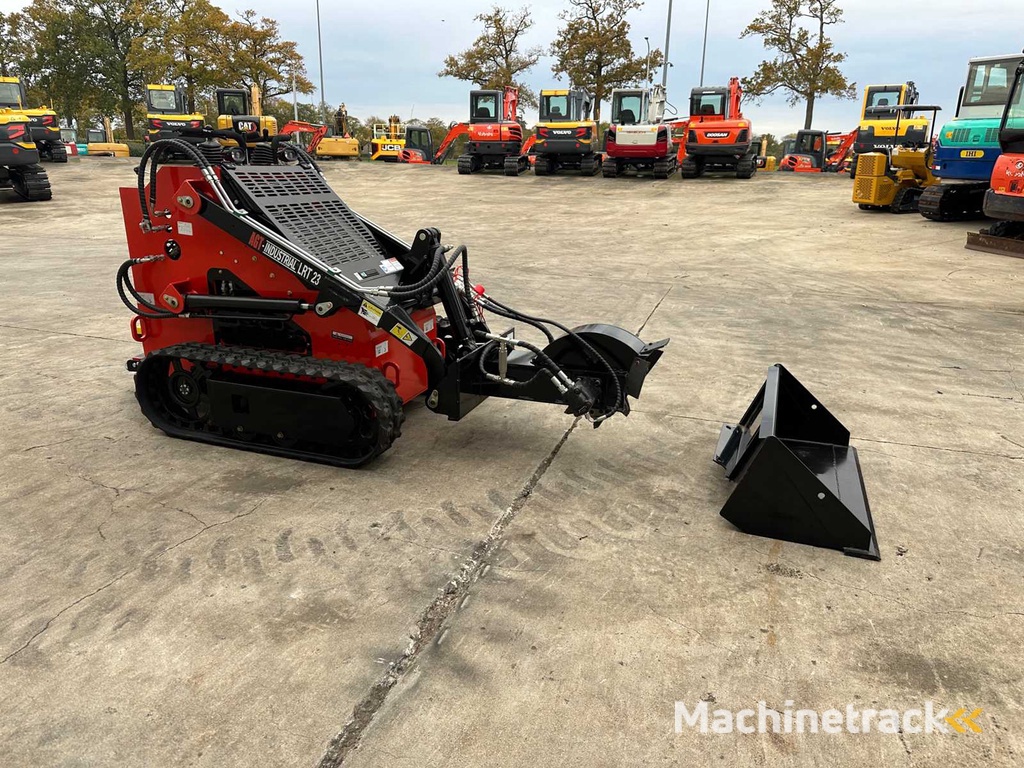 AGT - 2025 - LRT23 - Track loader with stump grinder
