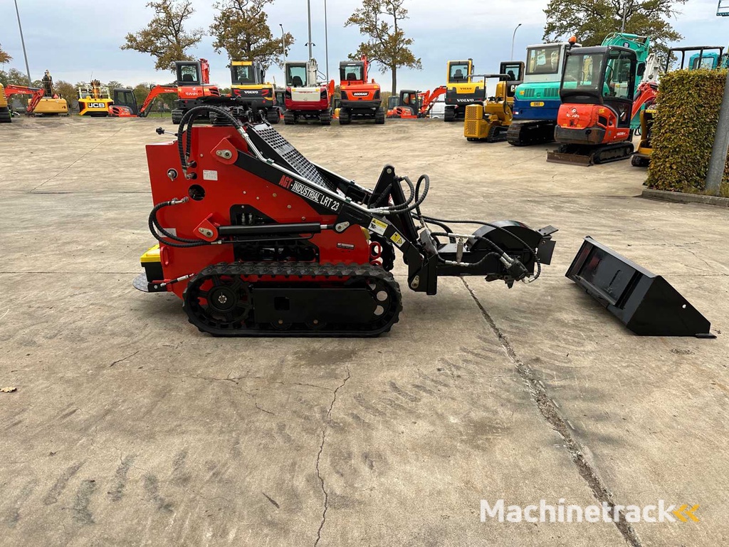 AGT - 2025 - LRT23 - Track loader with stump grinder