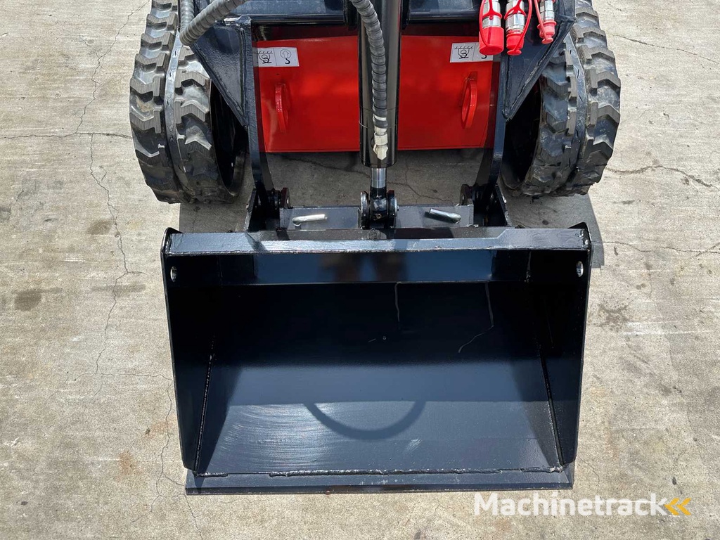 AGT - 2025 - LRT23 - Track loader with stump grinder