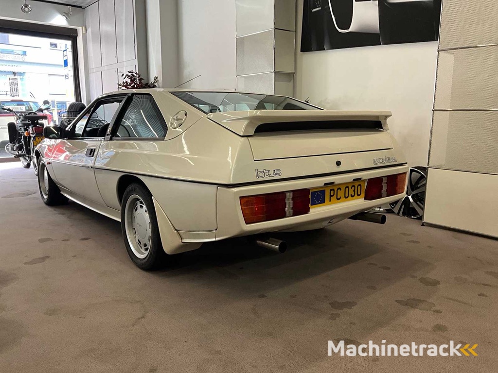 Lotus Excels.e. Oldtimer > 15