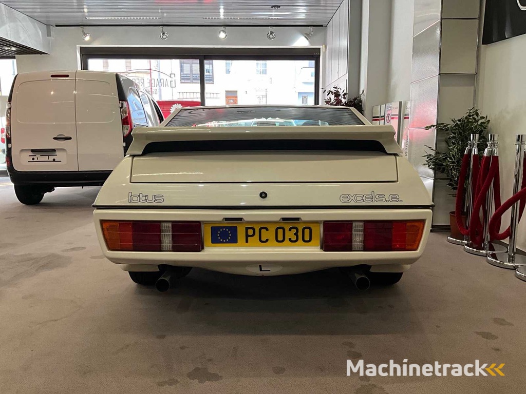 Lotus Excels.e. Oldtimer > 15