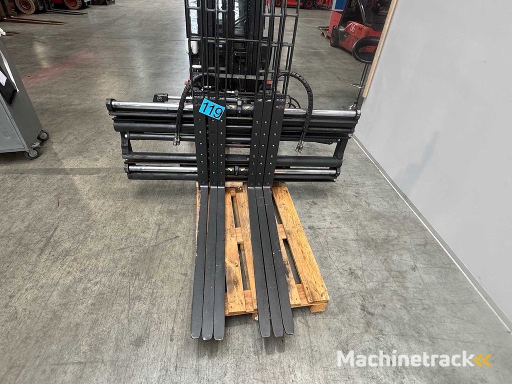 2011 FEM3 Durwen DRPK45C 3.800kg 6-fach Zinkenversteller Gabelversteller