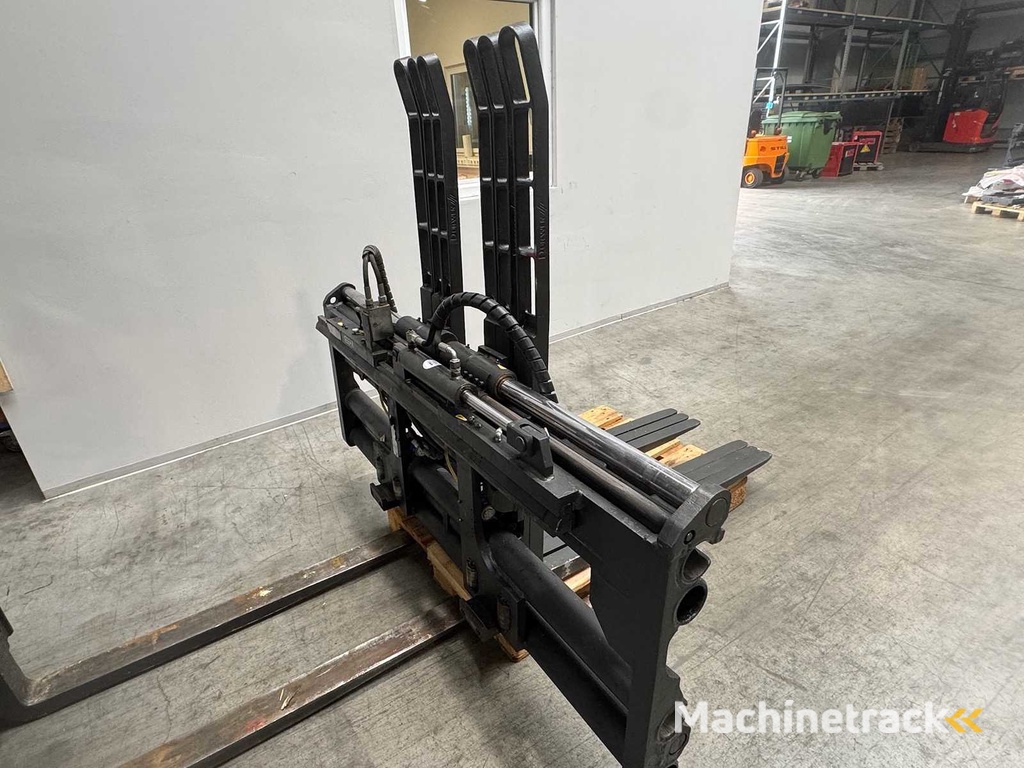 2011 FEM3 Durwen DRPK45C 3.800kg 6-fach Zinkenversteller Gabelversteller