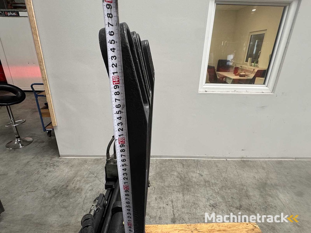 2011 FEM3 Durwen DRPK45C 3.800kg 6-fach Zinkenversteller Gabelversteller