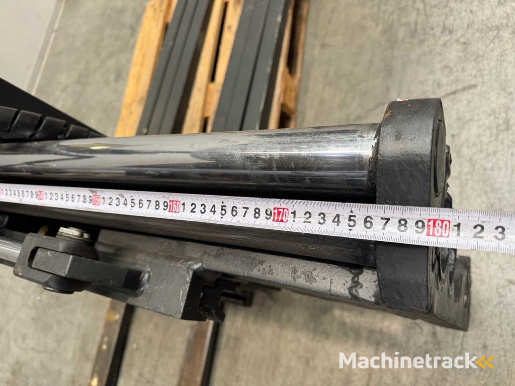 2011 FEM3 Durwen DRPK45C 3.800kg 6-fach Zinkenversteller Gabelversteller