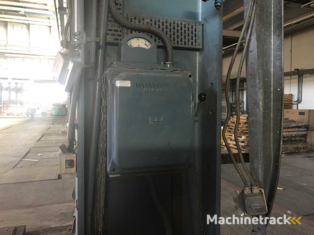 W. B van den Berg - 1973 - Dubbelligger Bovenloophalkraan (2x)