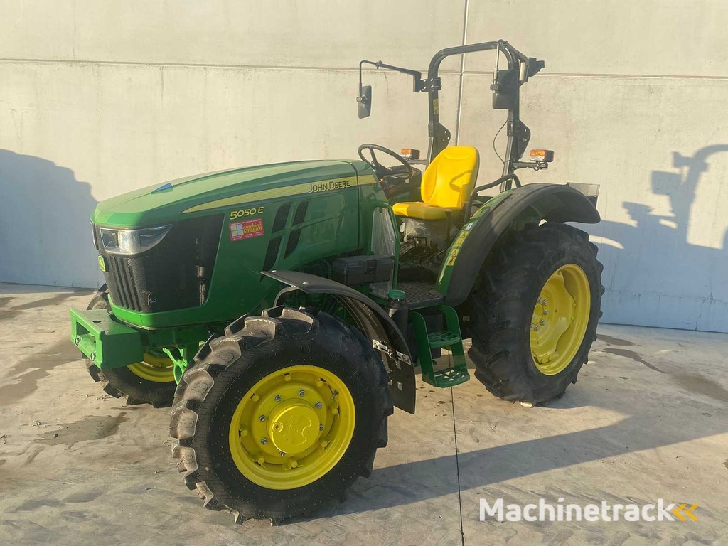John Deere - 5050E - Traktor mit Allradantrieb - 2025