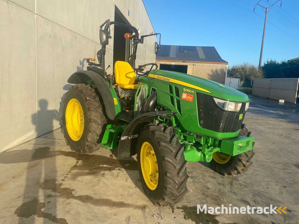 John Deere - 5050E - Traktor mit Allradantrieb - 2025