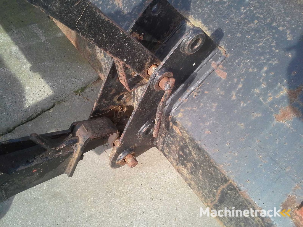 Agram - Frontlader und Zubehör