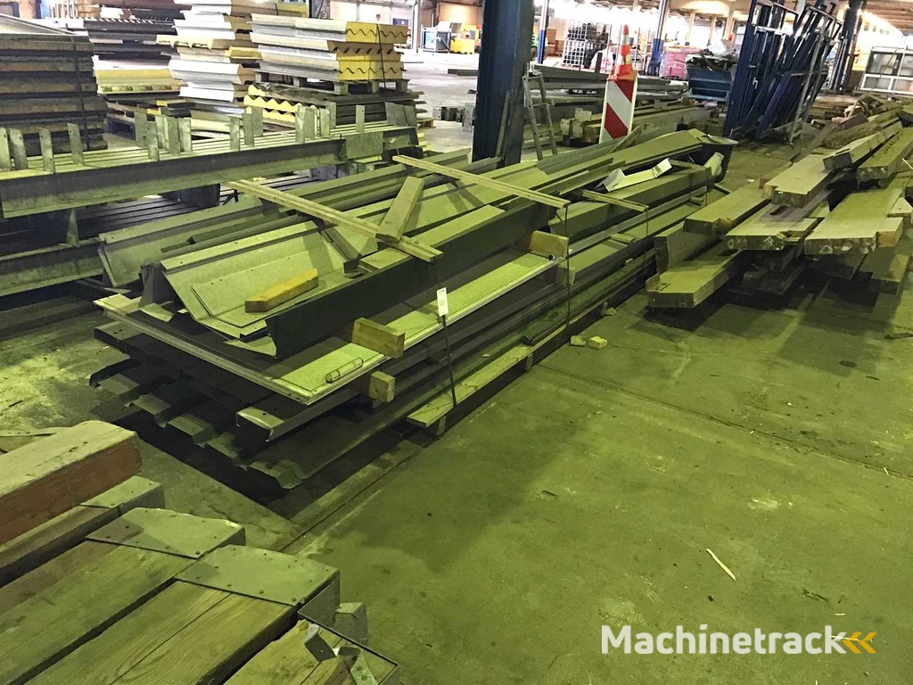 Eindeckblech, Spundwand, Stahltür