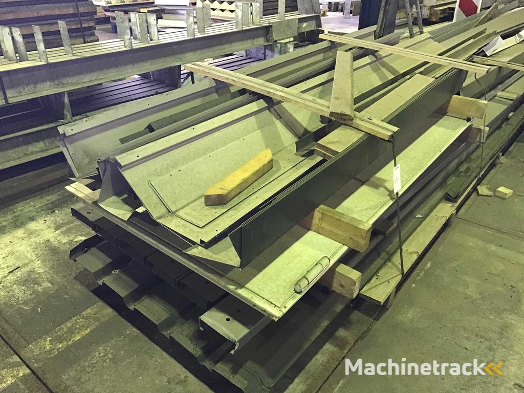 Eindeckblech, Spundwand, Stahltür