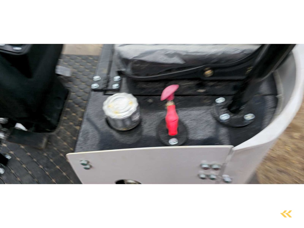 2025 - JPC - KV12 - Weiß - Minibagger