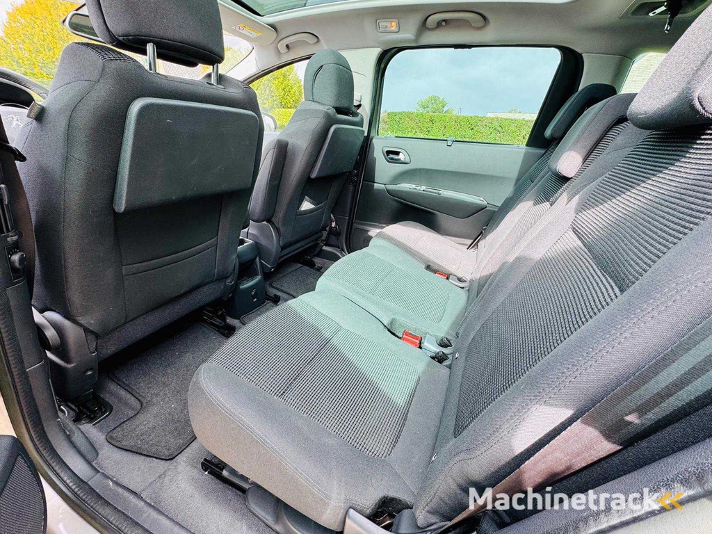 2014 Peugeot 5008