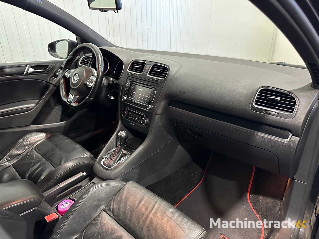 Volkswagen Golf 2.0 GTI J-908-XG