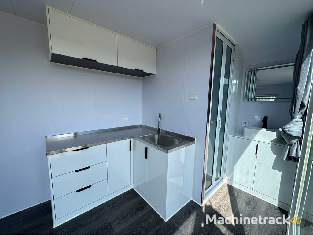 2025 Stahlworks Eco 5000 Ein weißes Tiny House / Atelier / Büro