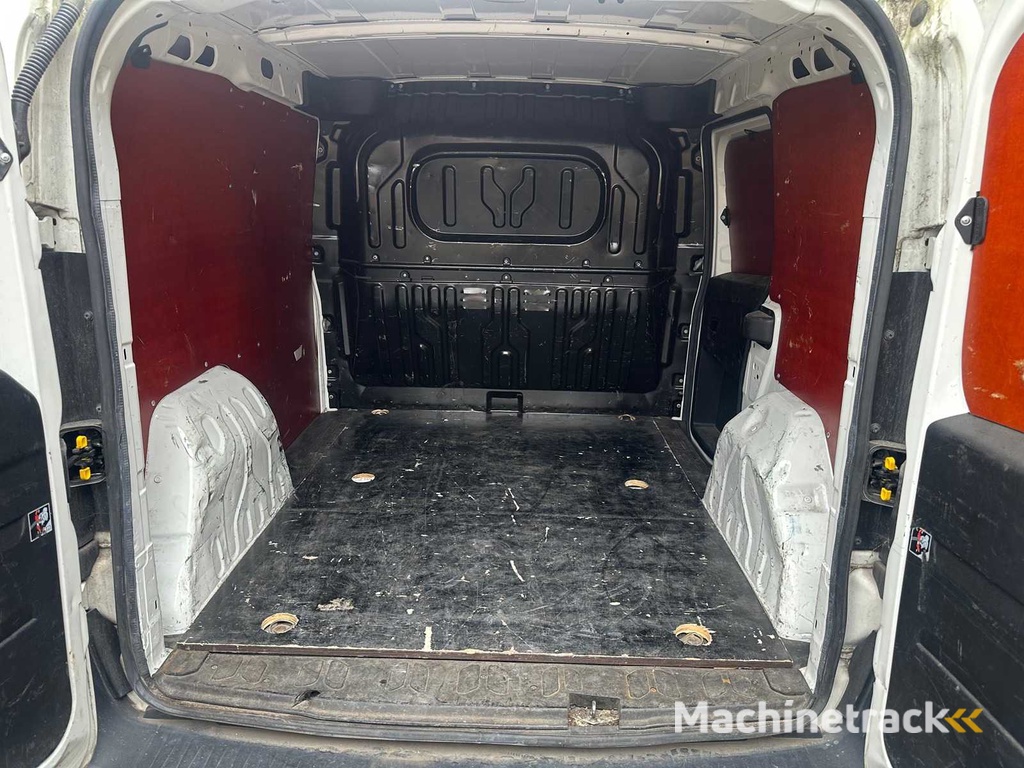 2018 - Opel Kombi Van