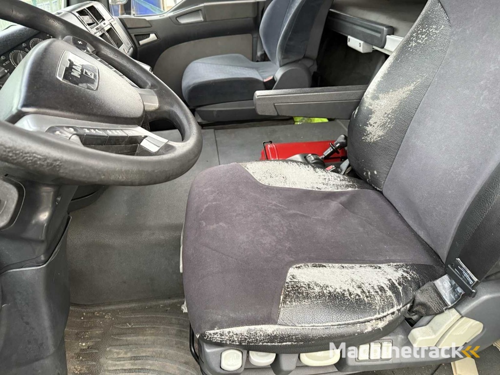 2006 MAN TGA 18.390 trekker - airco en Webasto - automaat