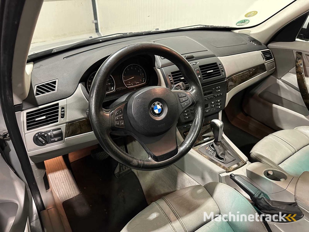BMW X3 3.0si 87-JXS-7