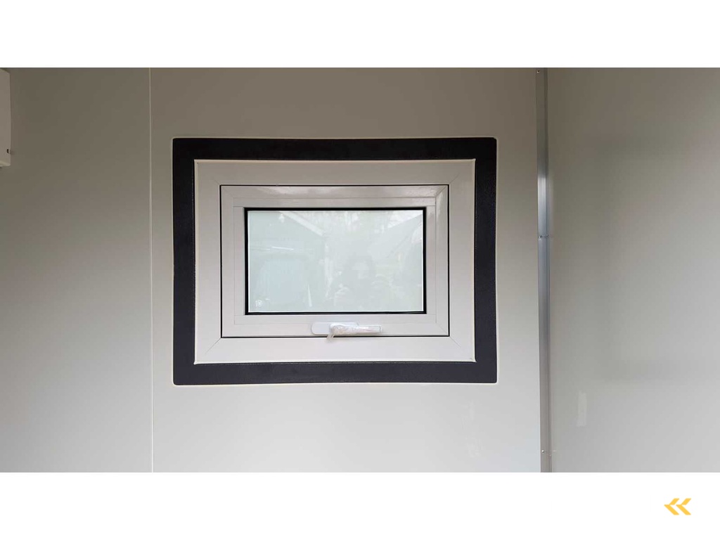 2025 Stahlwerk Behinderten-Sanitäranlage / WCUINIT