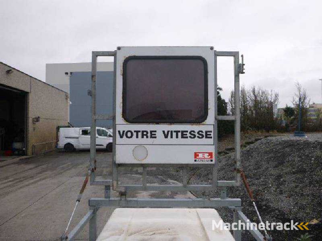 BW TRAILERS B.V.B.A. Mobiele Educatieve Radar Trailer Bewegwijzering