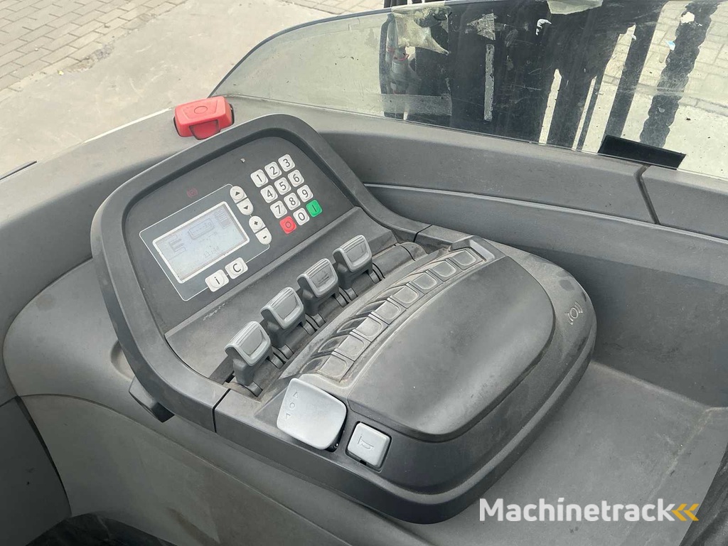 2012 BT RRE140 Reach truck