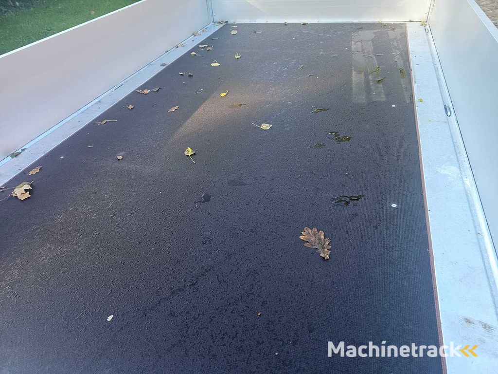 2025 Kerenzo unbraked platform trailer